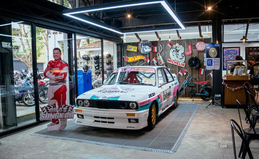 Setengah Berlumpur Setengah Kinclong, BMW M3 E30 Rifat Sungkar Siap Bikin Heboh IMX 2026!