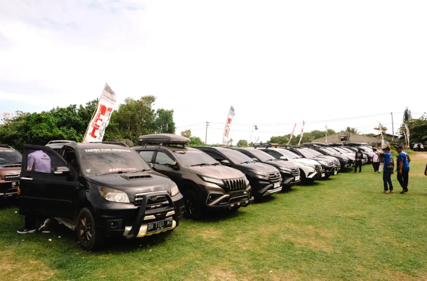 Semarak Jamnas TCI 2025, Pantai Kedu Warna Diserbu Ratusan Daihatsu Terios 