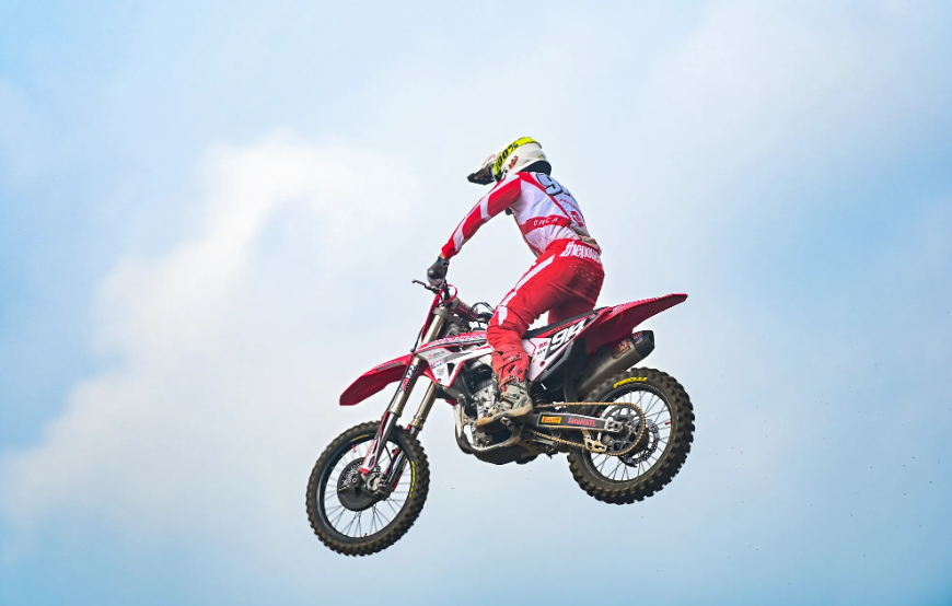 Bidik Gelar Juara Nasional MX2, Begini Persiapan Crosser AHRT Hadapi Seri 6 Kejurnas Motocross 2025