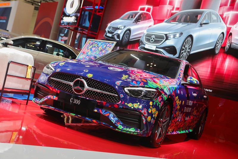 Komitmen Mercedes-Benz untuk Keberlanjutan melalui Program 1 Car for 100 Corals di GIIAS 2024