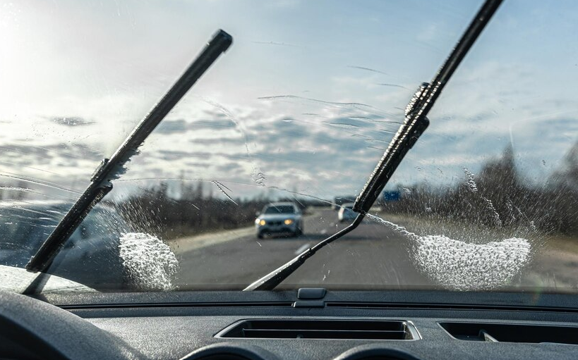 Lakukan Ini Agar Wiper Mobil Anda Lebih Awet dan Tahan Lama