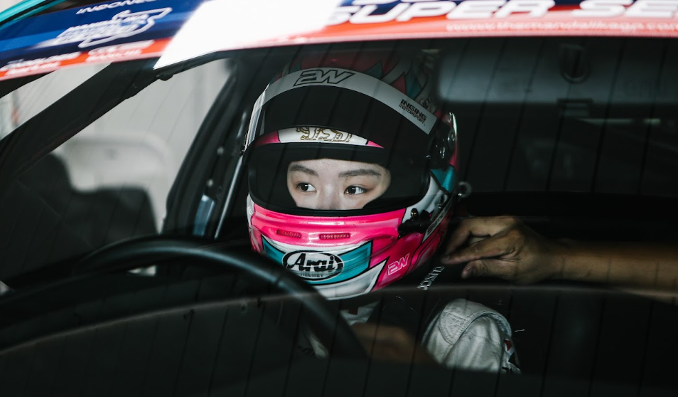 Seri Pamungkas Subaru BRZ Super Series 2025 Sajikan Duel Sengit di Mandalika, Pembalap Wanita Sitarvee Limnantharak Kunci Podium Ganda