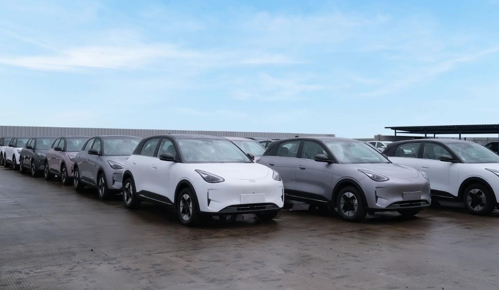 Produksi Geely EX2 di Indonesia Digeber, Inden Kini Bisa Dipangkas Jadi Sebulan