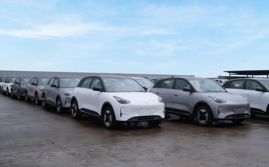 Geely Siapkan Ribuan Unit Geely EX2 Siap Delivery
