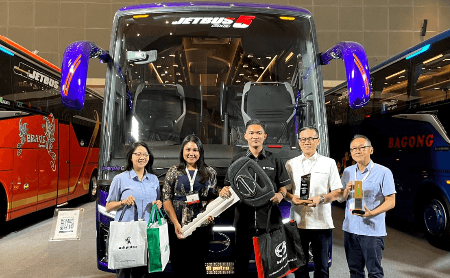 Hino Bus RM 280 ABS Perkuat Armada Pariwisata PO Putra Handayani Trans