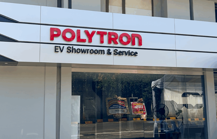 Gebrakan Akhir Tahun! Polytron Resmikan 3 Showroom Mobil Listrik di Jaktim, Bekasi, dan Bandung