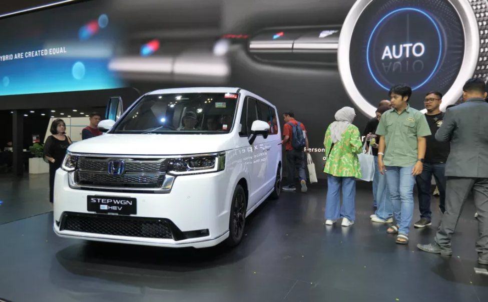 Honda STEP WGN e:HEV Sabet Gelar 'Best Functionality Car' Versi Carvaganza Editors’ Choice Awards 2025