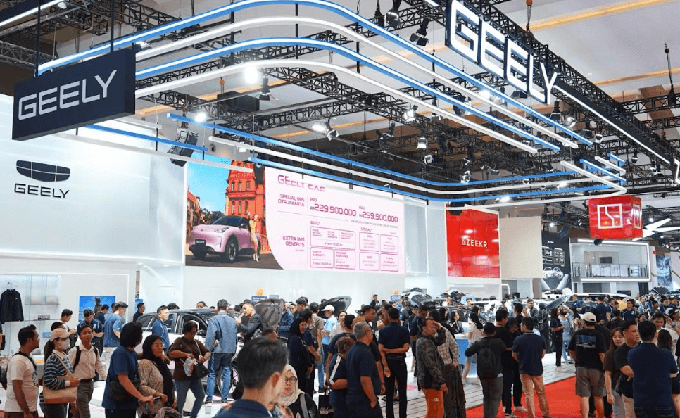 Luar Biasa! Geely Group Kantongi 1.776 SPK dan Tiga Penghargaan di IIMS 2026