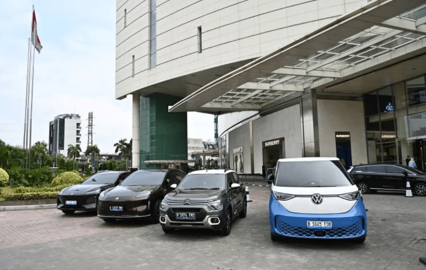Indomobil Group Gelar Pameran EV di Senayan City, Banyak Promo Menarik!