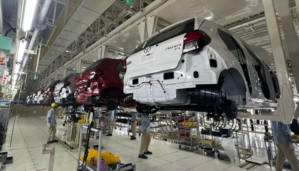Dari Lempengan Besi Hingga Jadi Kendaraan Mewah, Yuk Intip Proses Produksi Pabrik Baru Daihatsu di Karawang