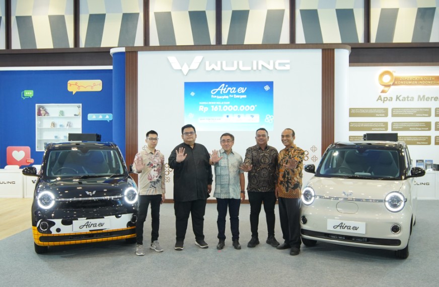Wuling Hadirkan Aira EV Berbalut Decal Toy Story 5 di GIIAS Semarang 2026