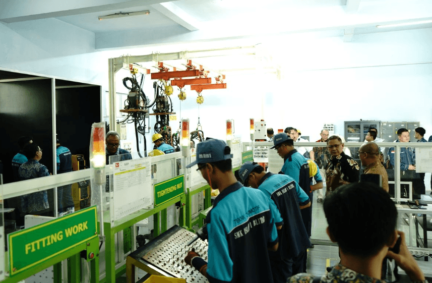 Siapkan Mekanik Handal, Daihatsu Resmikan Fasilitas DOJO di SMK Islam 1 Blitar
