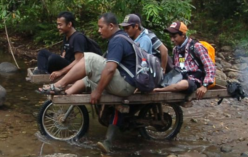 Jangan Sembarangan! Ini Batas Beban Maksimal Sepeda Motor Agar Tidak Kena Tilang