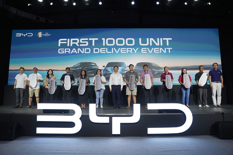 PT BYD Motor Indonesia Mengadakan Handover Ceremony 