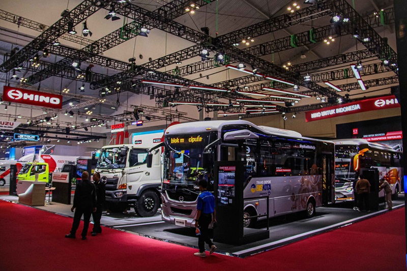 Hino Mencatatkan 106 SPK dan Raih Favorite Commercial Vehicle Truck di GIIAS 2024