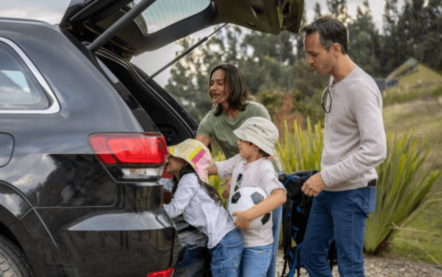 Mau Liburan Pakai Mobil? Cek Dulu 5 Hal Penting Ini