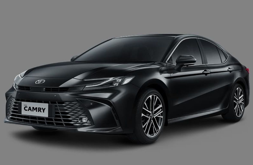 Toyota Rilis New Camry 2.5 V AT, Tampil Makin Sporty dan Canggih!