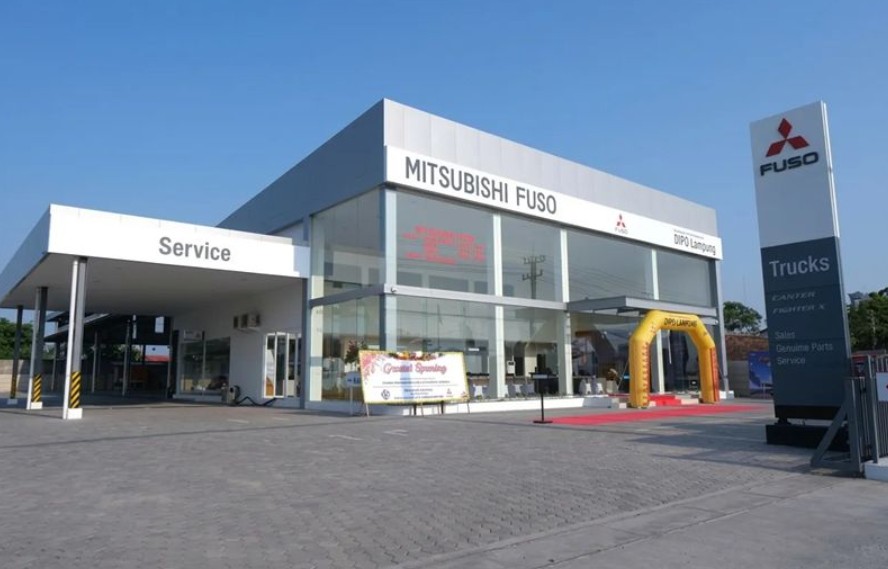 Mitsubishi Fuso Tambah Diler Baru di Lampung, Siap Layani Armada Logistik