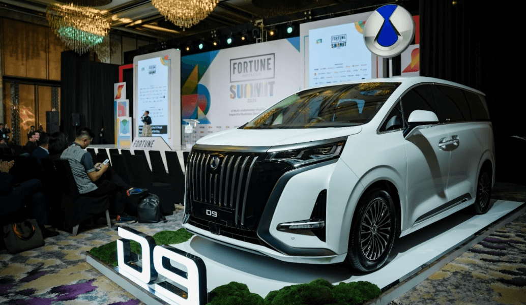 Sasar Kalangan Eksekutif, DENZA D9 Pamer Teknologi Blade Battery dan Kenyamanan First Class di Fortune Indonesia Summit 2026