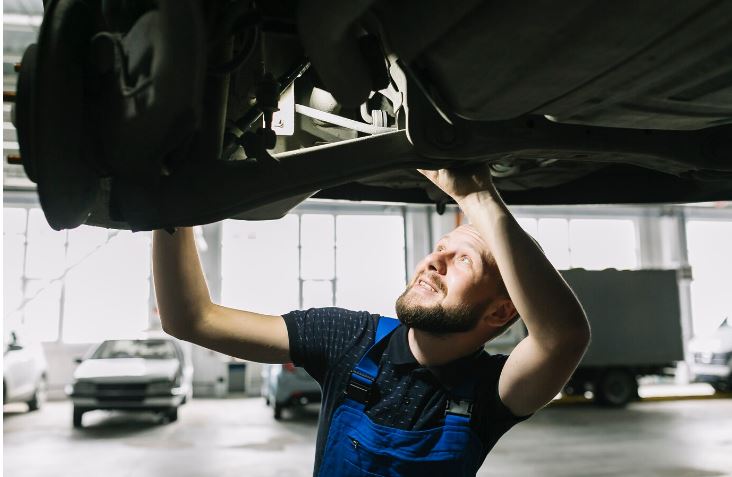 Cara Memilih Alat yang Tepat Untuk Membuka Shockbreaker Mobil