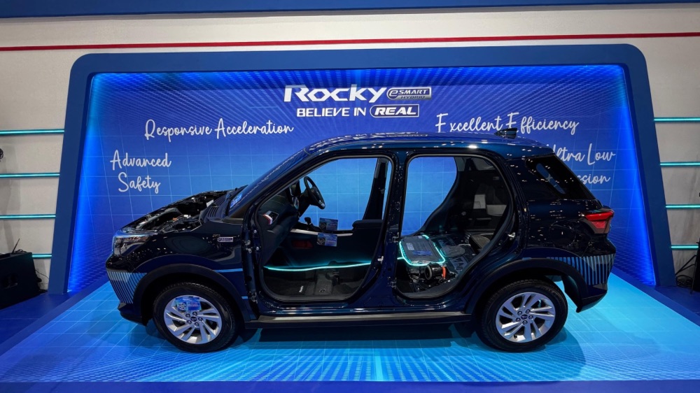 Booth Daihatsu di GJAW 2025 Jadi Debut Perdana Rocky Hybrid dengan Tema 'Bahagia Sejak Pertama'