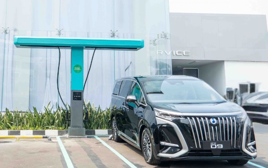 BYD Perkenalkan FLASH Charging, Ngecas Mobil Listrik 10-70 Persen Cuma 5 Menit
