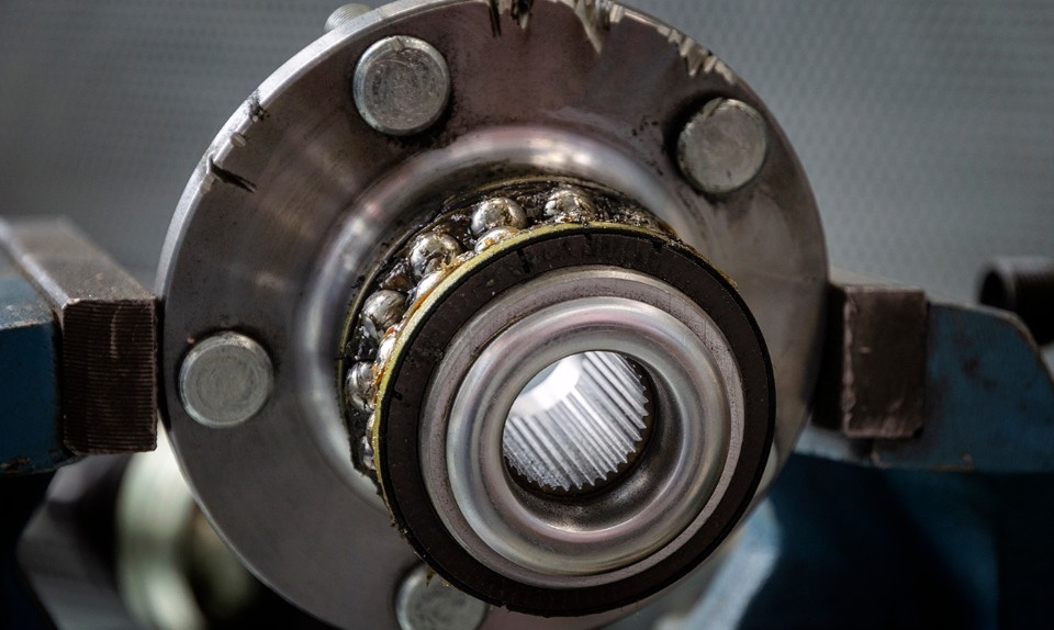Bearing Roda Mobil Rusak Bisa Merembet ke Komponen Lain, Ini Alasan Harus Rutin Dicek