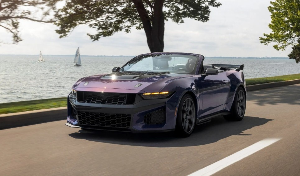 Ford Perkenalkan Mustang Dark Horse SC Convertible, Punya Tenaga Buas 795 HP!