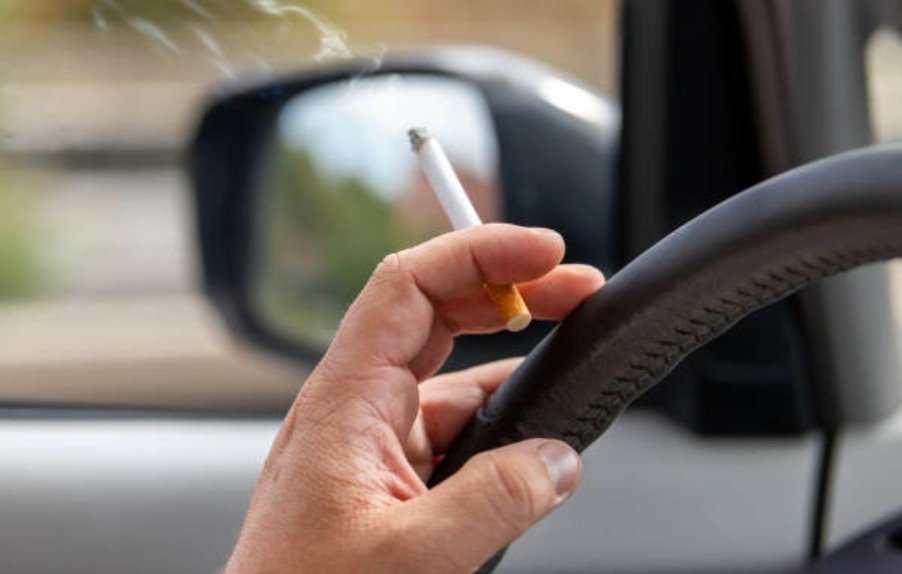 Jangan Cuma Disemprot Parfum! Ini Tips Simpel Menghilangkan Bau Rokok di Kabin Mobil, Dijamin Ampuh