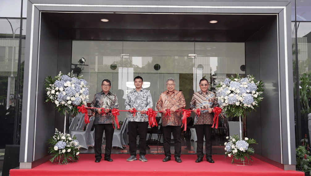 Gandeng DPM, Geely Resmi Buka Dua Dealer Baru di Jabodetabek