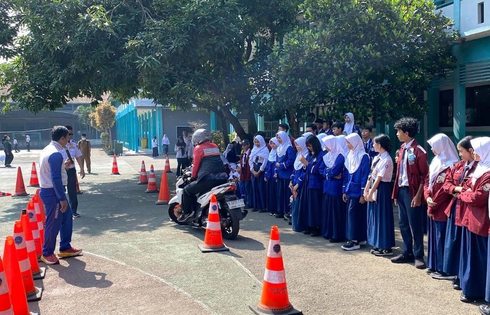 500 Pelajar Tangsel Dapat Edukasi #Cari_Aman, Wahana Honda Ingatkan Pentingnya Tertib di Jalan
