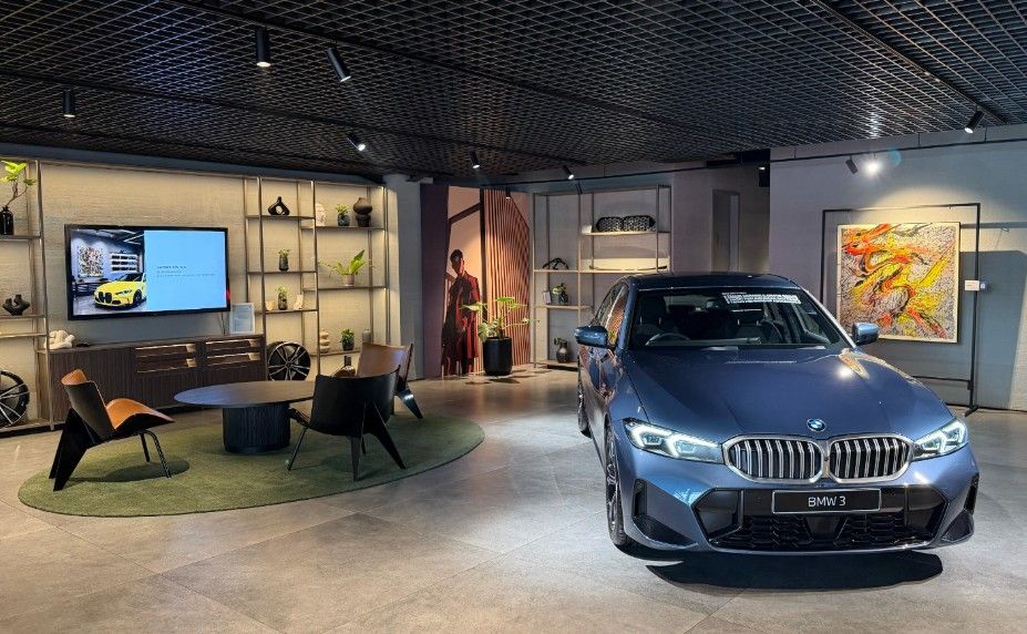 BMW Astra Bawa Seni Indonesia ke Showroom, 10 Persen Penjualan Lukisan Disalurkan untuk Panti Asuhan