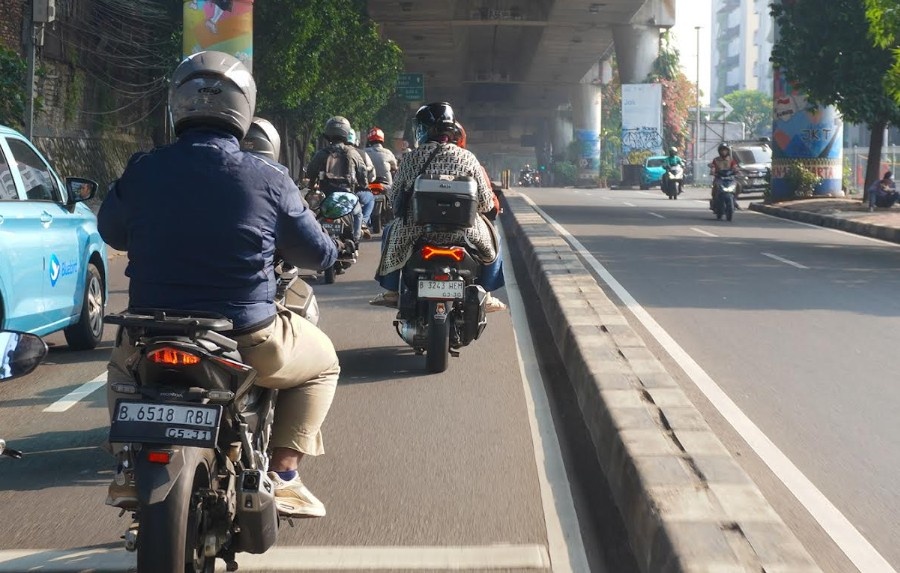Asal Nyerobot Saat Macet Bisa Bahaya, Wahana Honda Kasih 5 Tips #Cari_Aman Buat Pengendara Motor