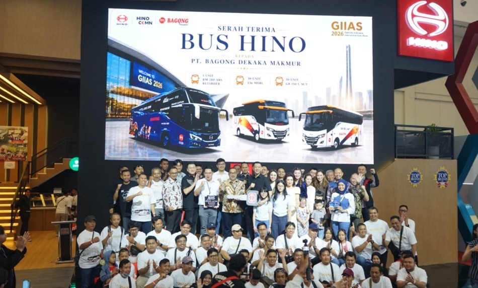 Siap Layani Pariwisata hingga Shuttle, Bagong Transport Tambah 61 Unit Bus Hino di GIIAS 2026
