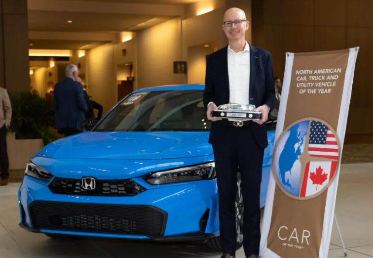 Inovasi dan Performa Unggul, Honda Civic Hybrid Sabet Penghargaan North American Car of the Year 2025