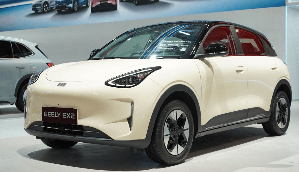 Cuma di IIMS 2026, Beli Geely EX2 Dapat Harga Spesial dan Home Charger Gratis