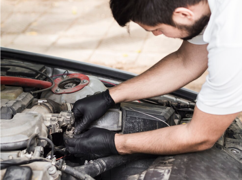 Begini Sob Cara  Mengatasi Selang Radiator Mobil yang Bocor, Kenali Penyebabnya