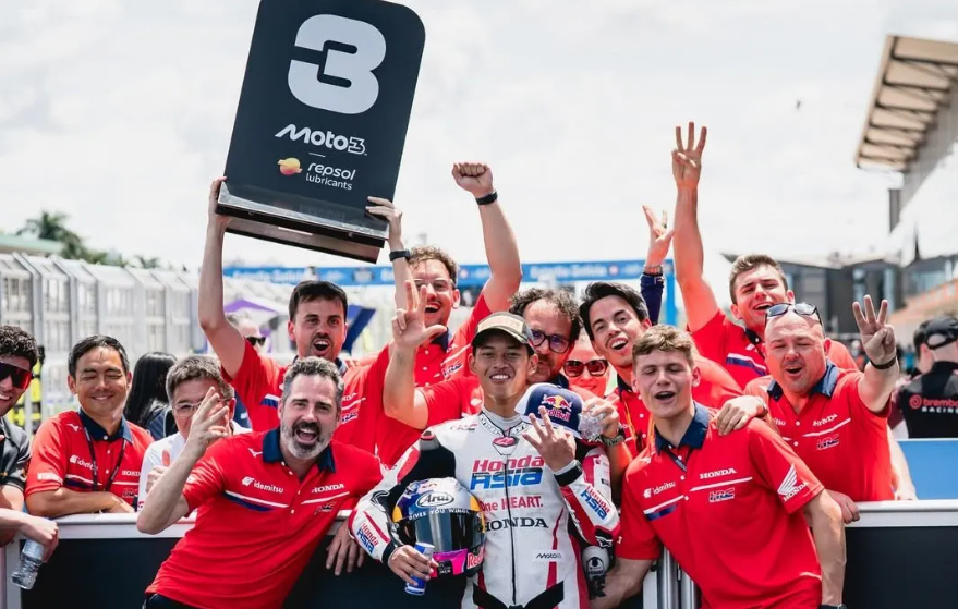 Amankan Podium di Moto3 Brasil 2026, Veda Ega Pratama Bikin Indonesia Bangga