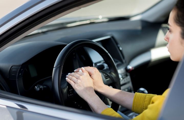 Agar Tidak Pegal Lagi Ketika Mengemudi Mobil, Begini Posisi yang Benar Saat Mengemudi 