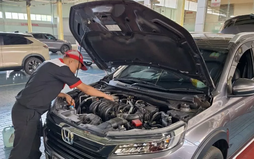 Honda Gelar Program Servis Khusus untuk Konsumen Terdampak Banjir di Bali