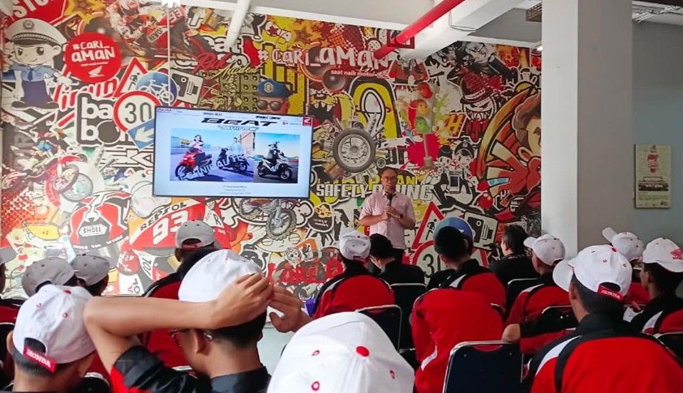 Ratusan Siswa SMK Intip Langsung Standar Kerja Teknisi Honda di MDTC Wahana