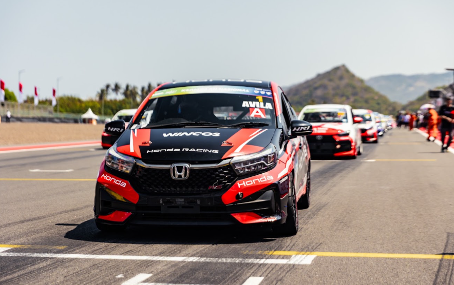 Brio sampai Civic Type R Sapu Bersih Podium Mandalika, Honda Racing Indonesia Ngamuk di MFoS 2026!