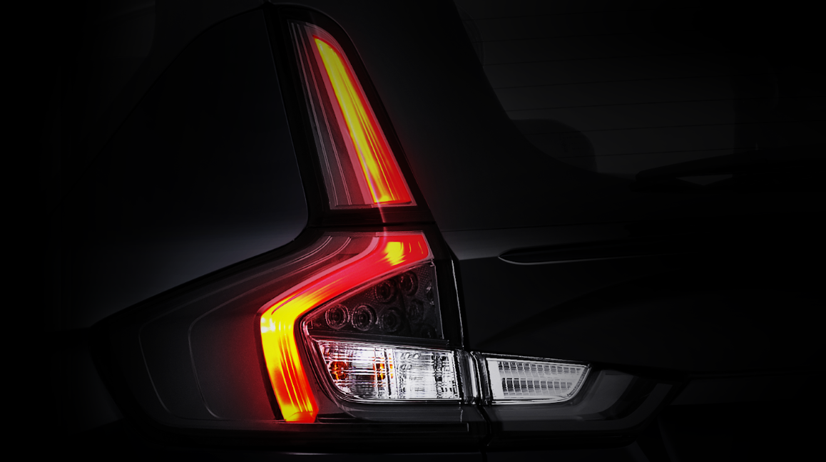 Suzuki Segera Luncurkan New XL7 Hybrid Alpha Kuro: Desain Elegan Serba Hitam!