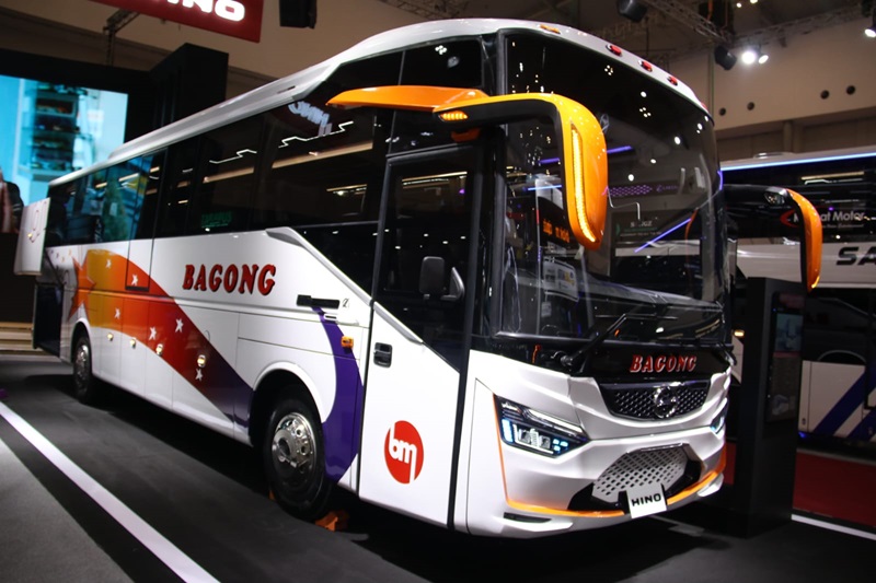 Hino kolaborasi Bismania Community hadirkan diskusi di GIIAS “Bijak di Jalan” 