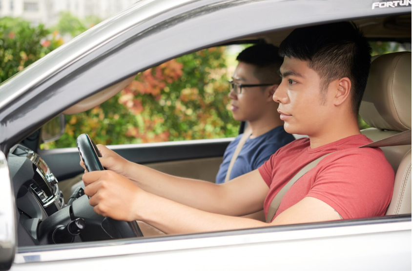 5 Solusi Tepat Agar Tidak Mabuk Lagi Selama Perjalanan Naik Mobil