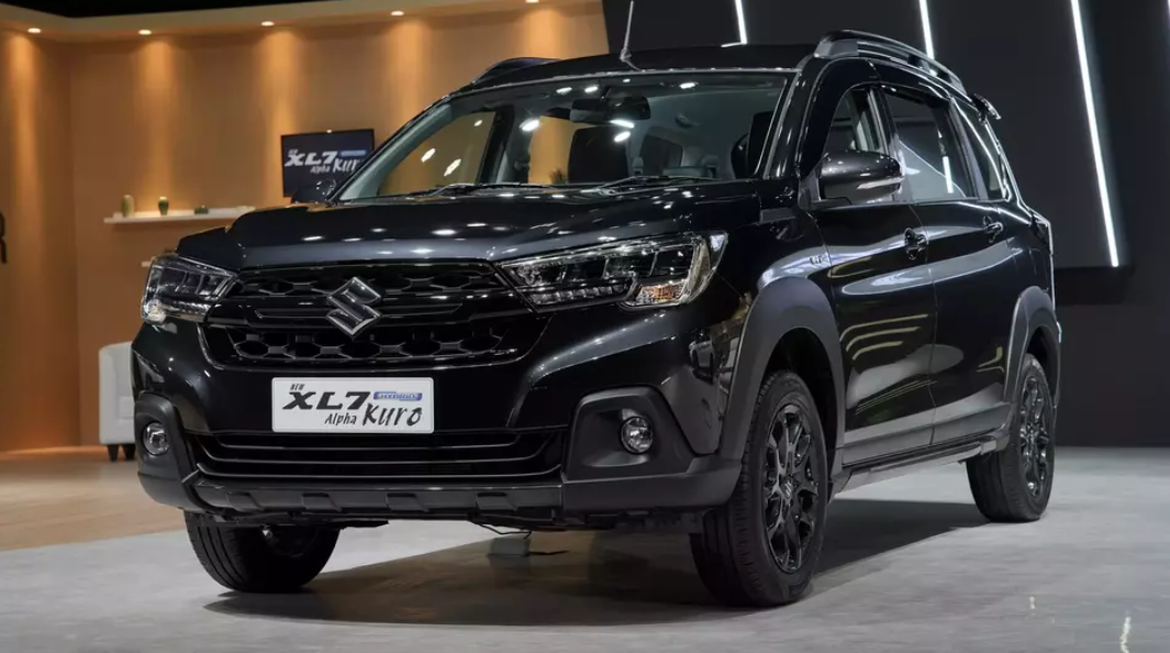 Tampil Stylish dan Mewah, Begini Tampang Suzuki New XL7 Hybrid Alpha Kuro