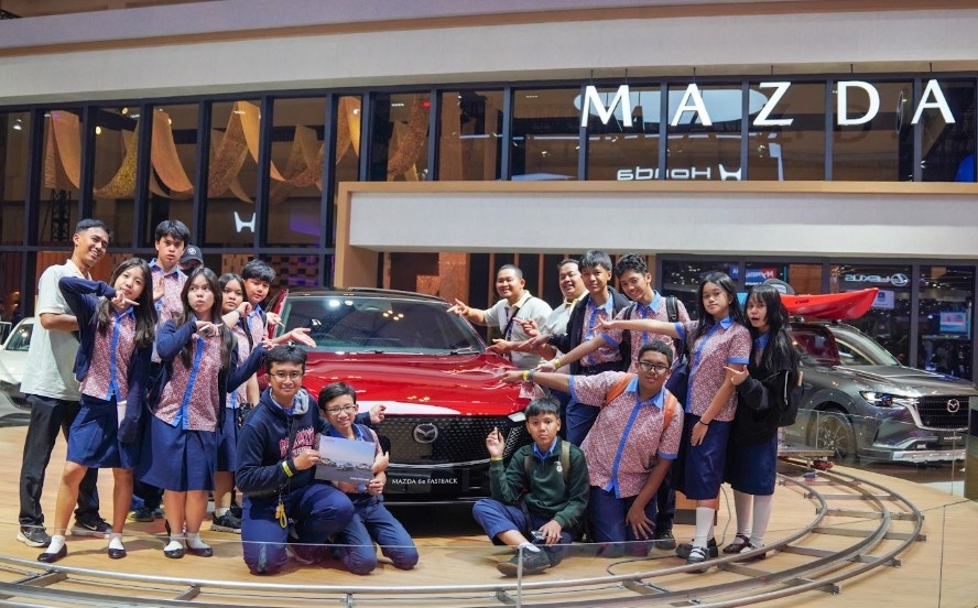 Bukan Cuma Pamer Mobil, Mazda Ajak Pelajar Intip Serunya Dunia Otomotif di GIIAS 2026