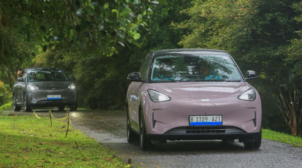 Tips Nyaman Pulang Kampung Pakai Mobil Listrik ala Geely