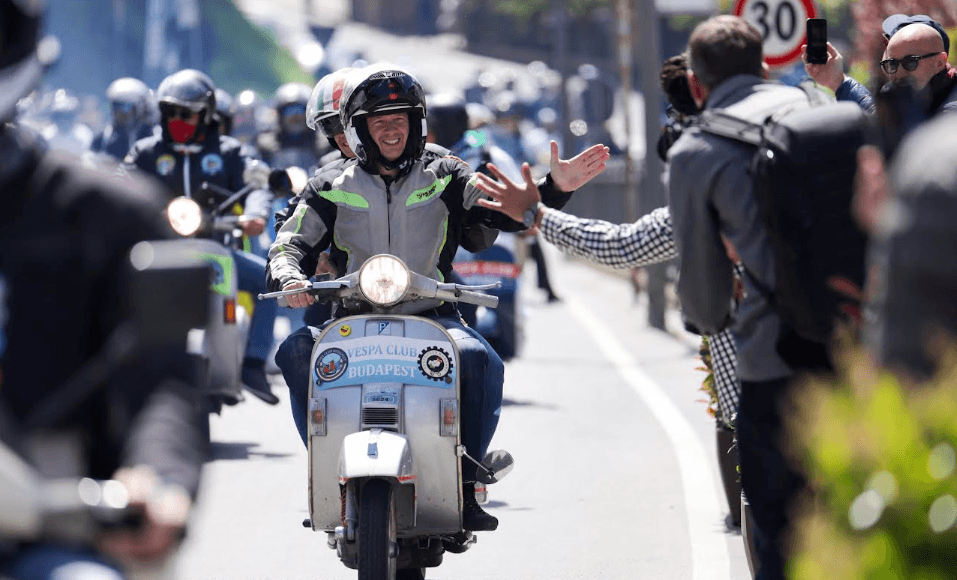 Rayakan Delapan Dekade, Vespa Gelar Hajatan Akbar di Roma Italia