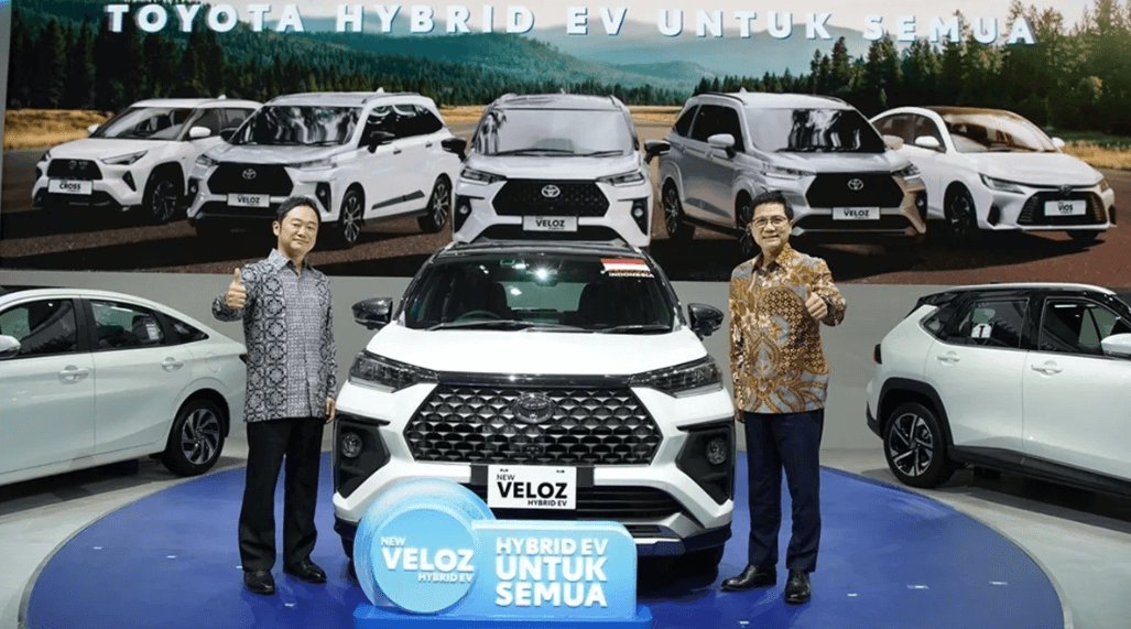 Mobil Hybrid Makin Diminati, Toyota Raup Ribuan SPK di IIMS 2026